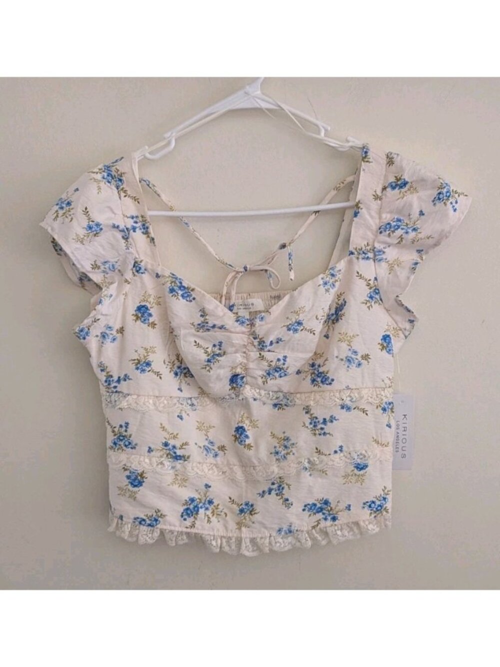 Kirious LA Floral Crop Top M Cream Blue Lace Smocked Sweetheart Cottagecore